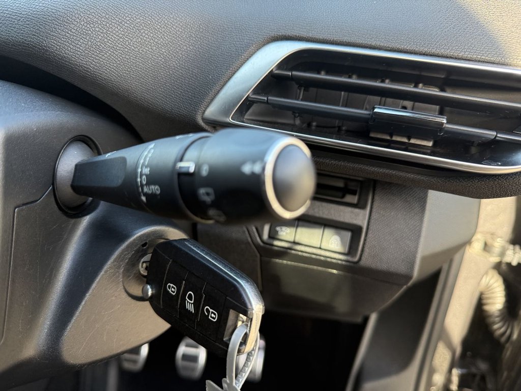 Used Peugeot 3008 2018 for sale - 78069130: Photo 41