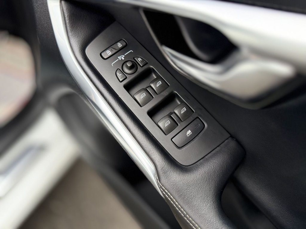 Used Volvo V40 2017 for sale - 78016746: Photo 28