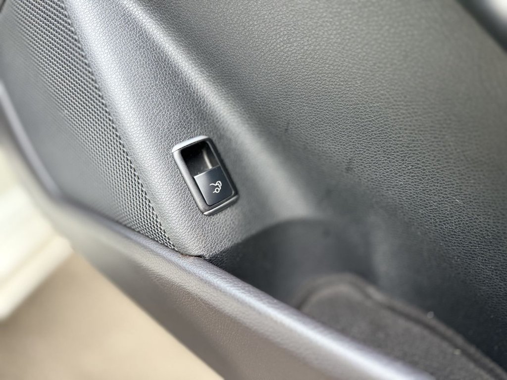 Used Mercedes-Benz CLA 2017 for sale - 76313065: Photo 32