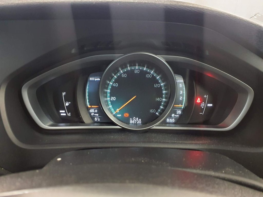 Used Volvo V40 2017 for sale - 77239360: Photo 12