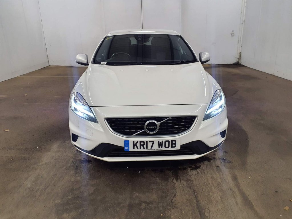 Used Volvo V40 2017 for sale - 77239360: Photo 2