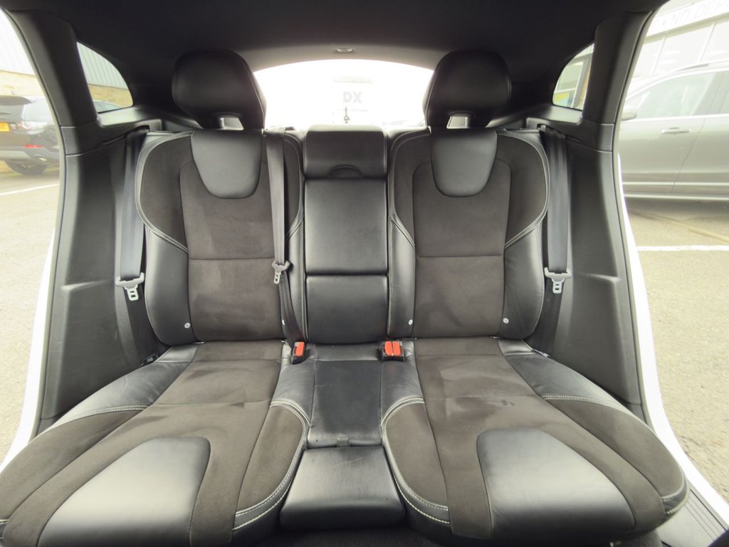 Used Volvo V40 2017 for sale - 77239360: Photo 24