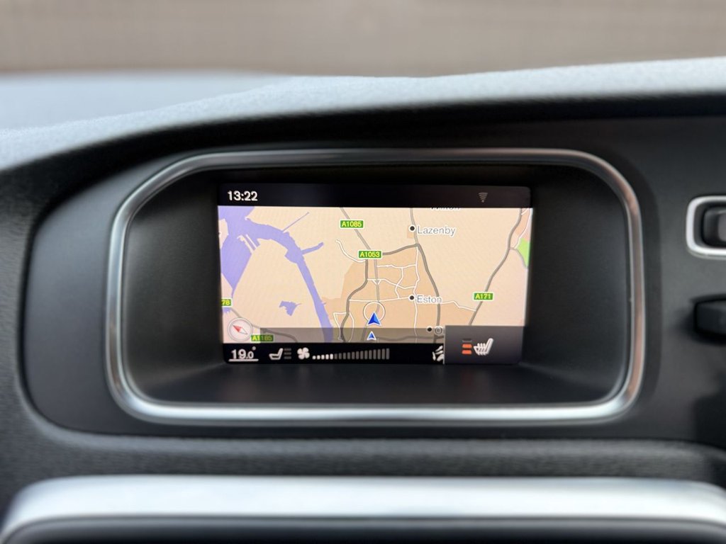 Used Volvo V40 2017 for sale - 77239360: Photo 35