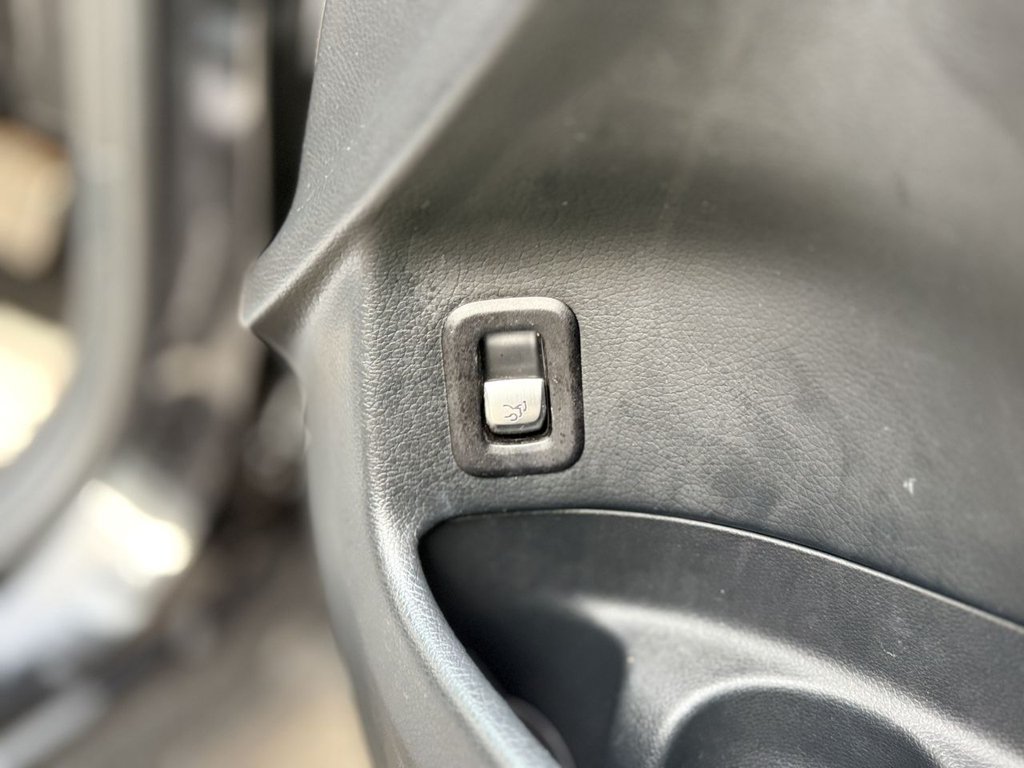 Used Mercedes-Benz GLC 2018 for sale - 76966265: Photo 31