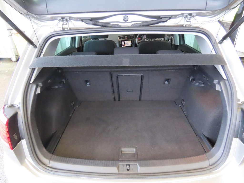 Used Volkswagen Golf 2020 for sale - 77356501: Photo 6