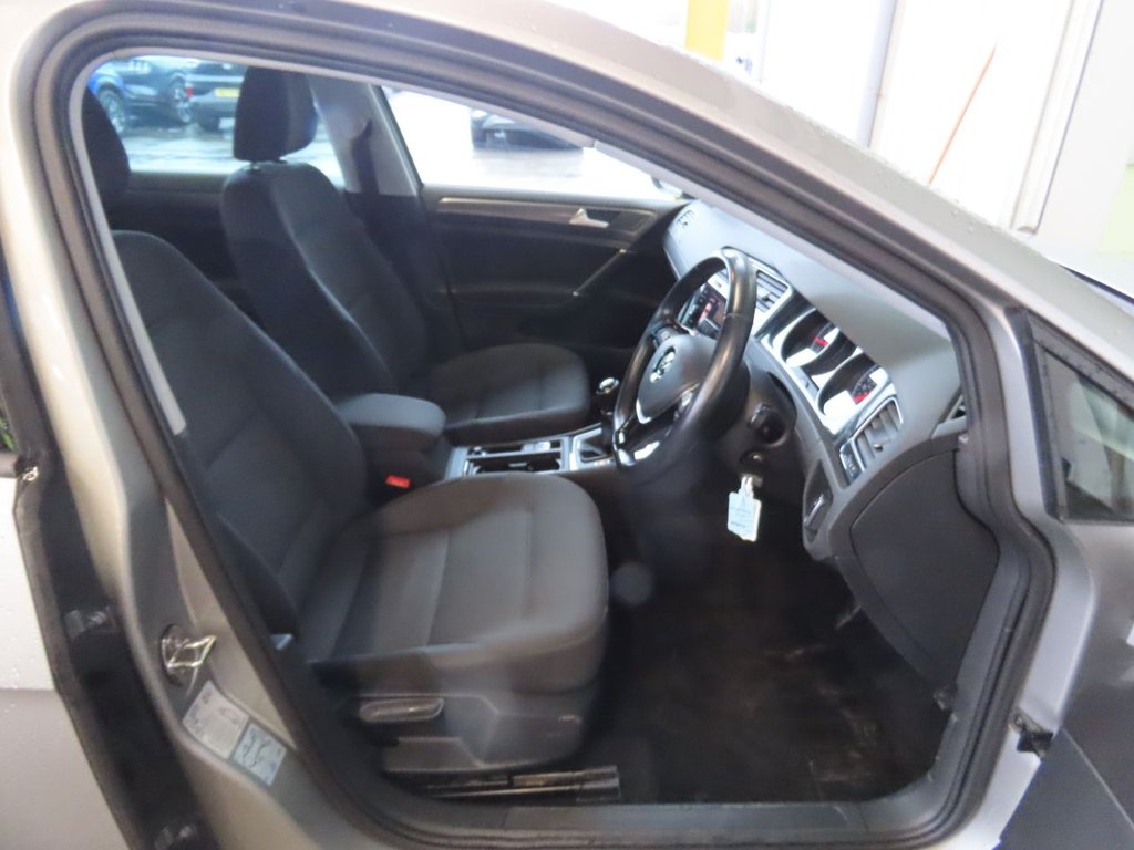 Used Volkswagen Golf 2020 for sale - 77356501: Photo 7