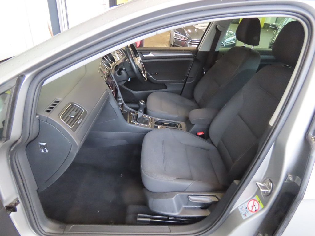 Used Volkswagen Golf 2020 for sale - 77356501: Photo 8