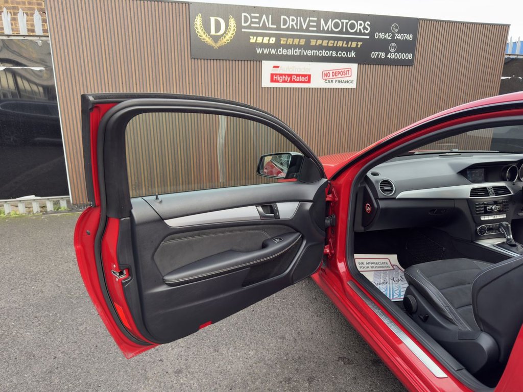 Used Mercedes-Benz C Class 2015 for sale - 76966263: Photo 12