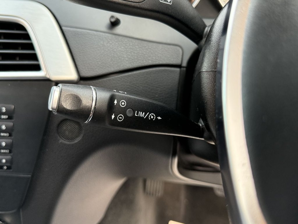 Used Mercedes-Benz C Class 2015 for sale - 76966263: Photo 35