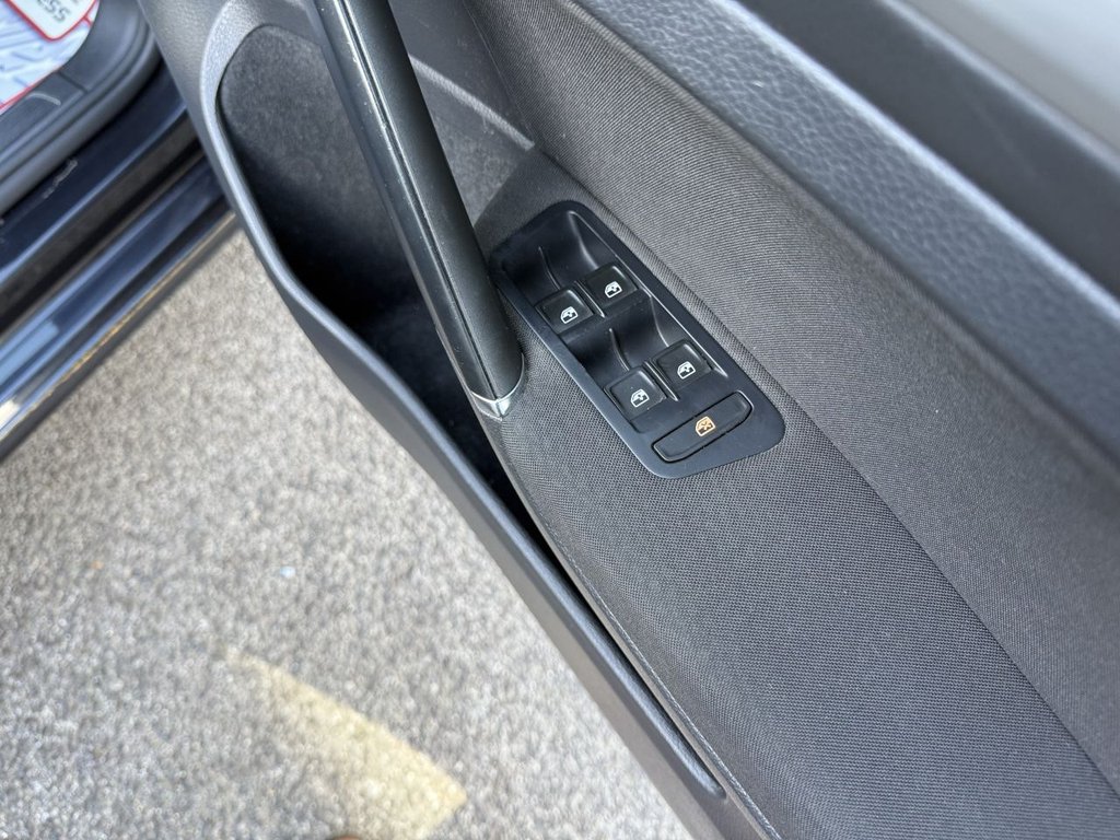 Used Volkswagen Golf 2016 for sale - 76092422: Photo 22