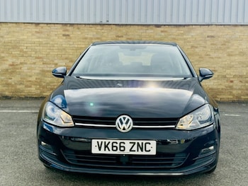 Used Volkswagen Golf 2016 for sale - 76092422: Photo