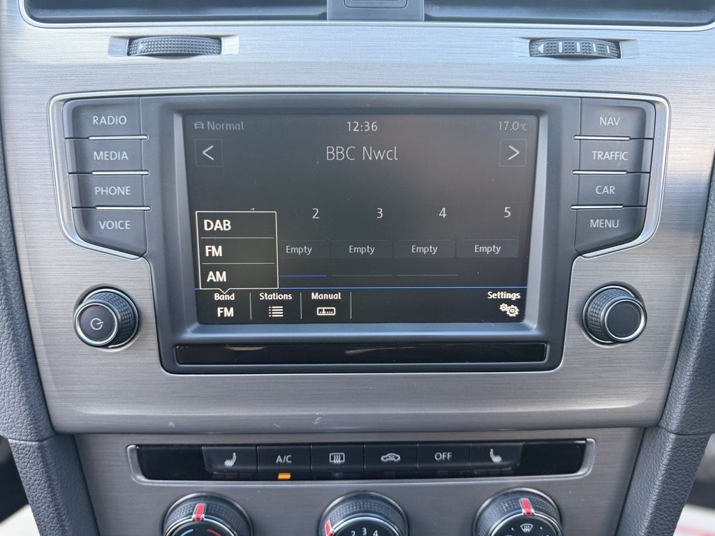 Used Volkswagen Golf 2016 for sale - 76092422: Photo 31