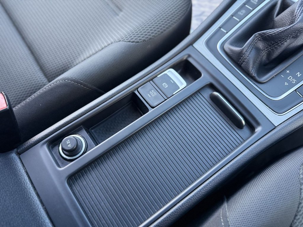 Used Volkswagen Golf 2016 for sale - 76092422: Photo 32