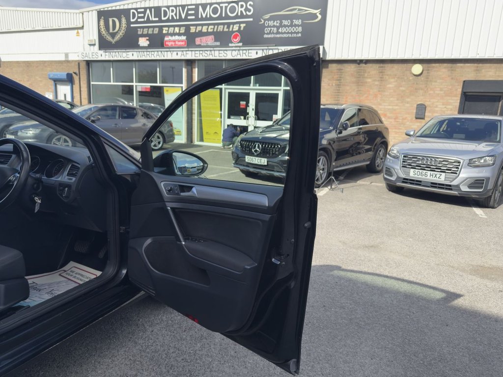 Used Volkswagen Golf 2016 for sale - 76092422: Photo 36