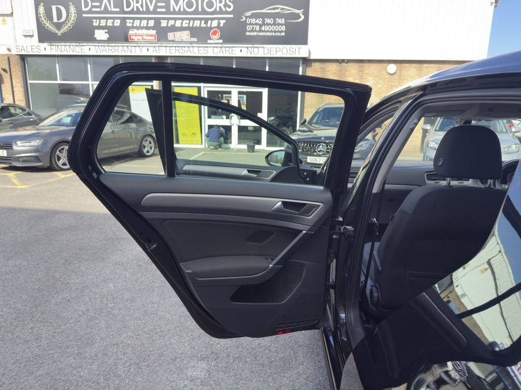 Used Volkswagen Golf 2016 for sale - 76092422: Photo 40