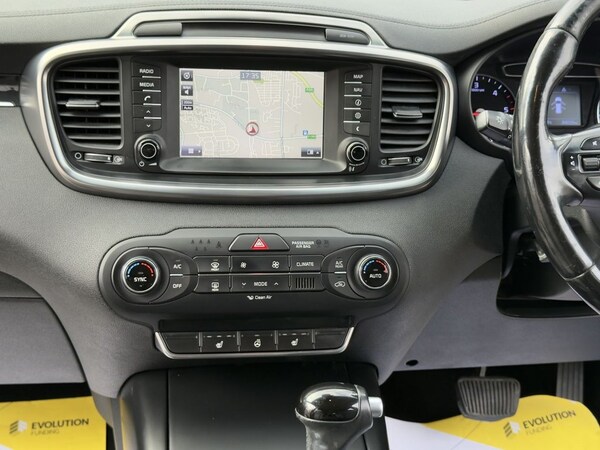Used Kia Sorento 2017 for sale - 76056903: Photo 18