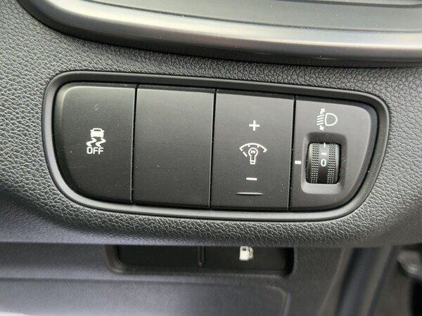 Used Kia Sorento 2017 for sale - 76056903: Photo 28
