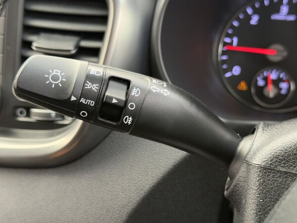 Used Kia Sorento 2017 for sale - 76056903: Photo 33