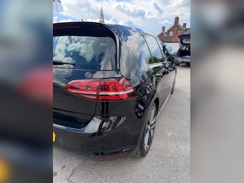 Used Volkswagen Golf 2015 for sale - 78123296: Photo