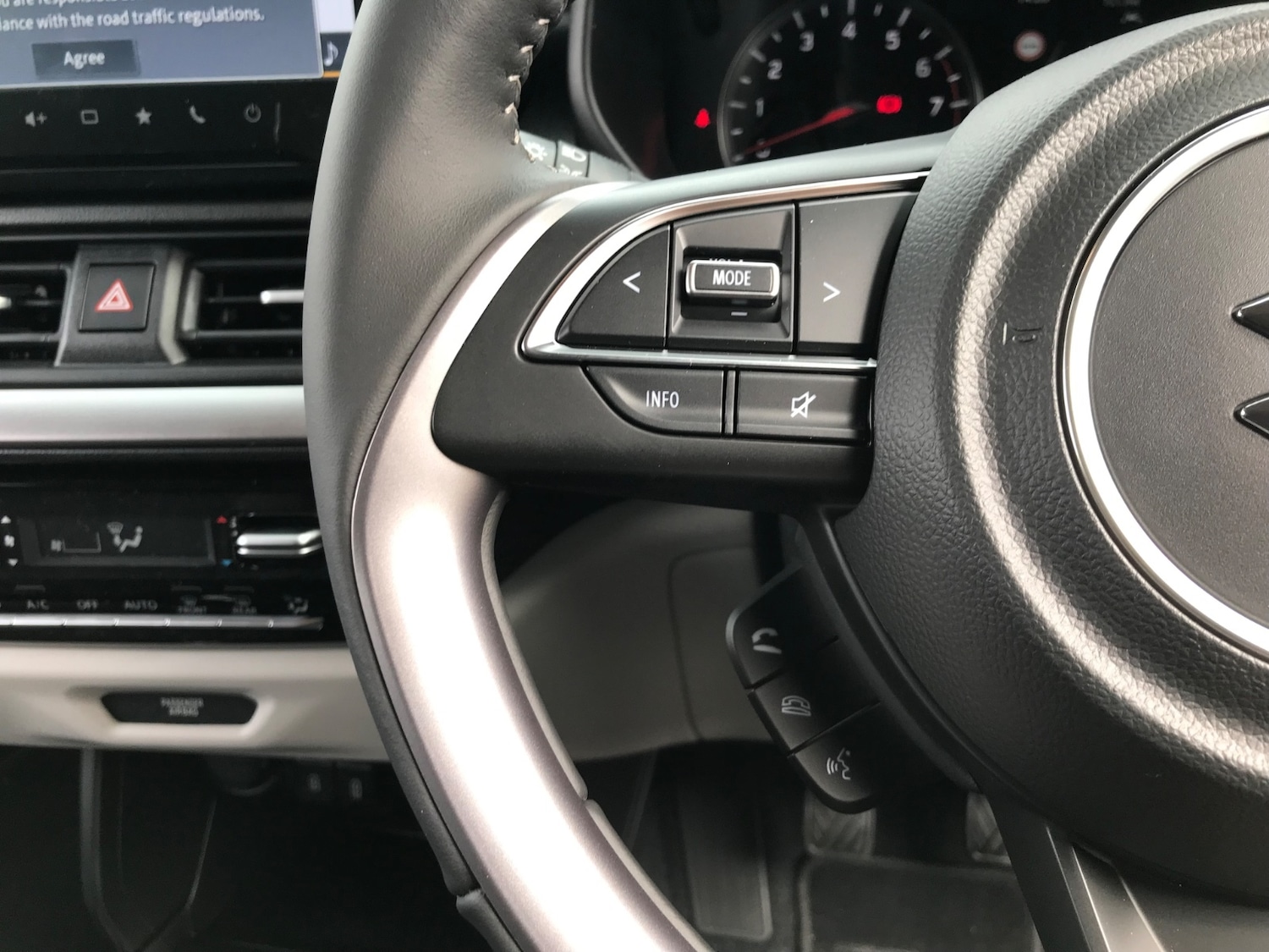 Used Suzuki Swift 2025 for sale - 77388877: Photo 29