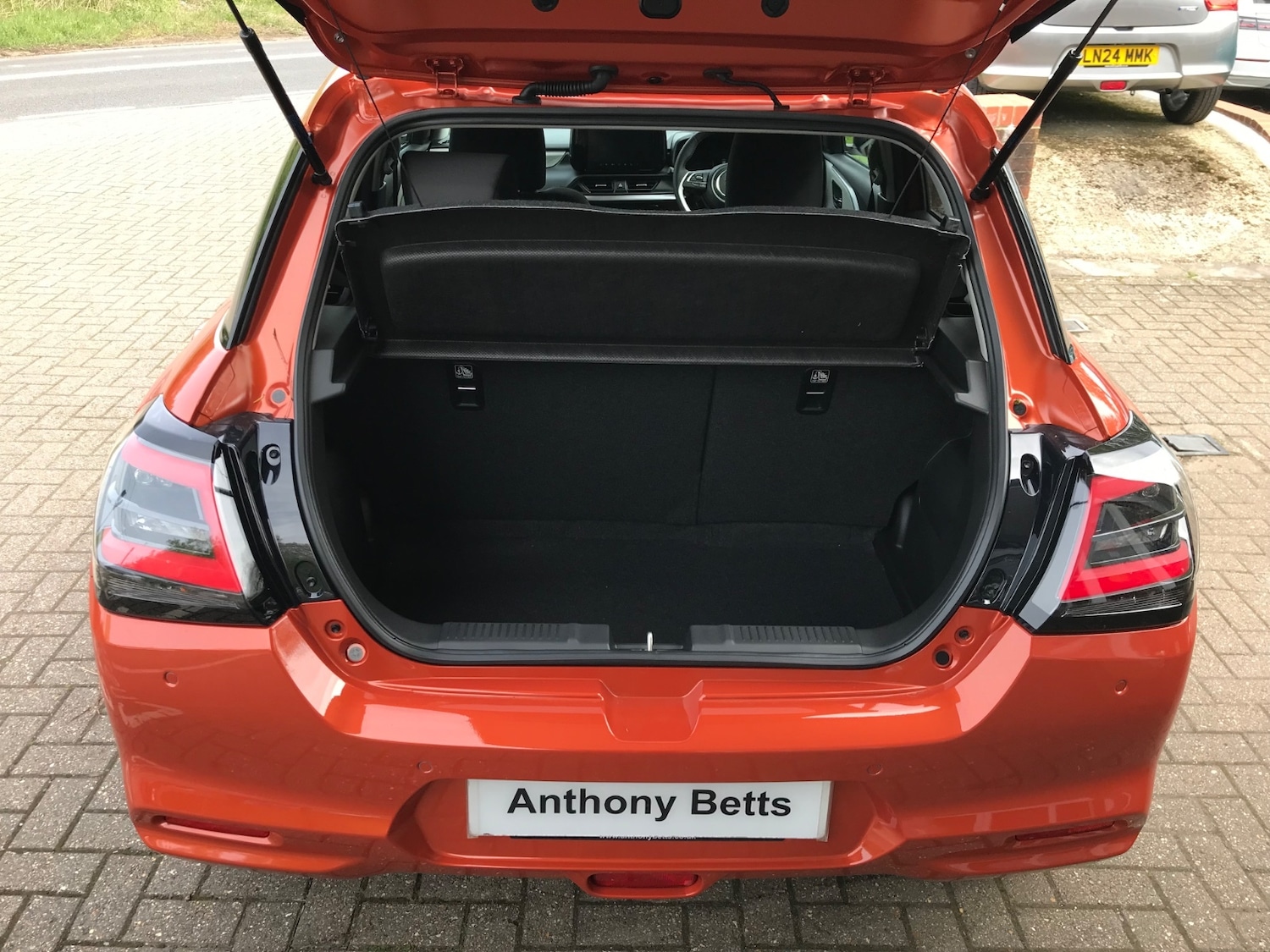 Used Suzuki Swift 2025 for sale - 77388877: Photo 6