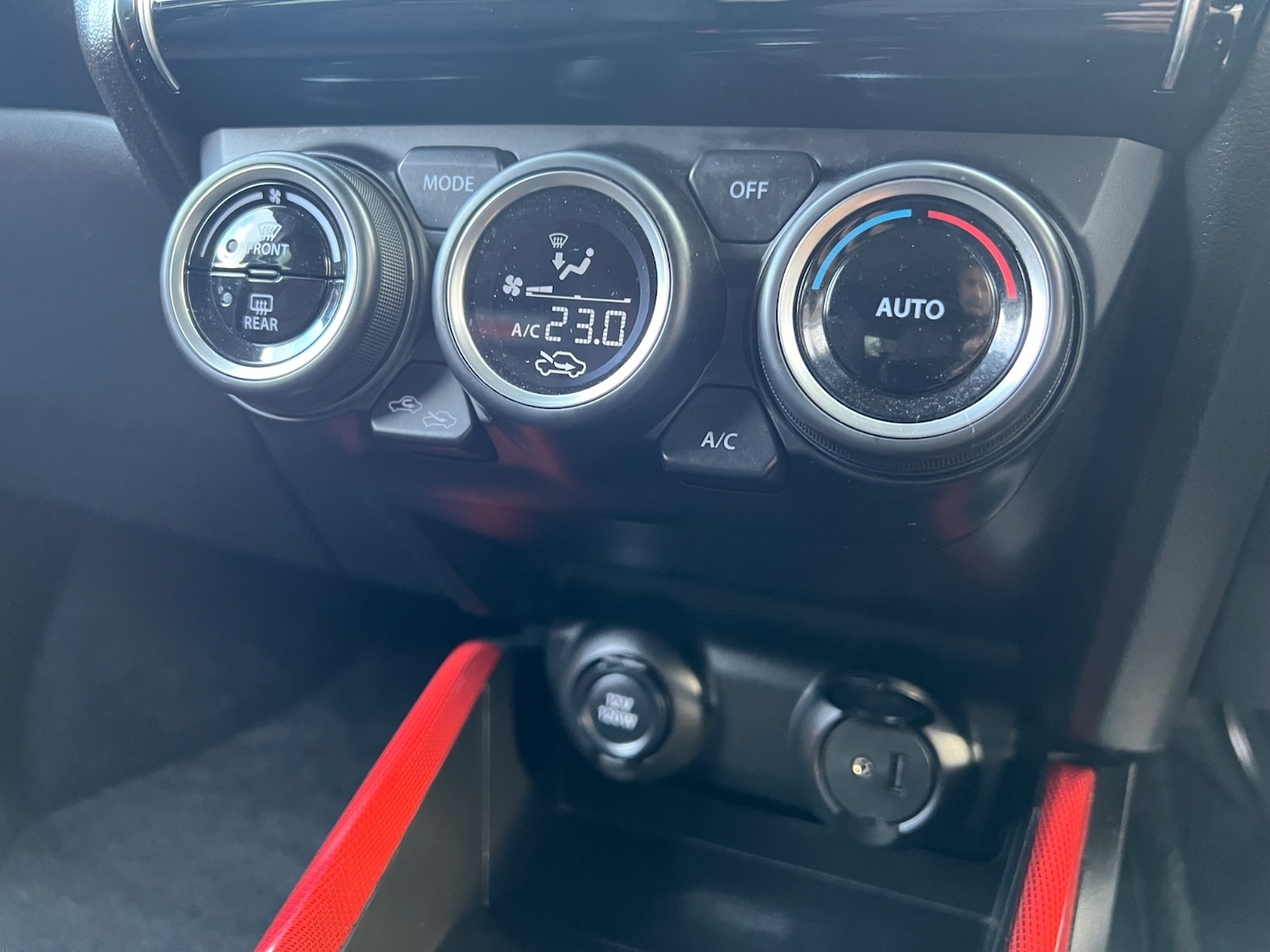 Used Suzuki Swift 2023 for sale - 77393468: Photo 24