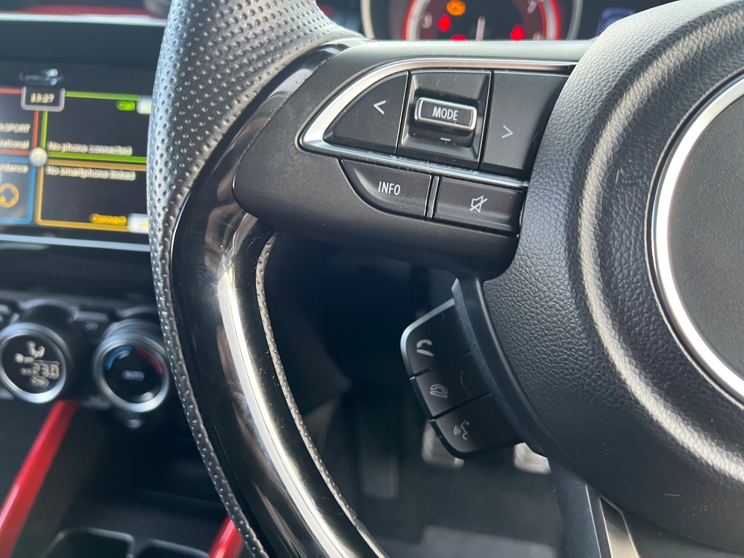 Used Suzuki Swift 2023 for sale - 77393468: Photo 26