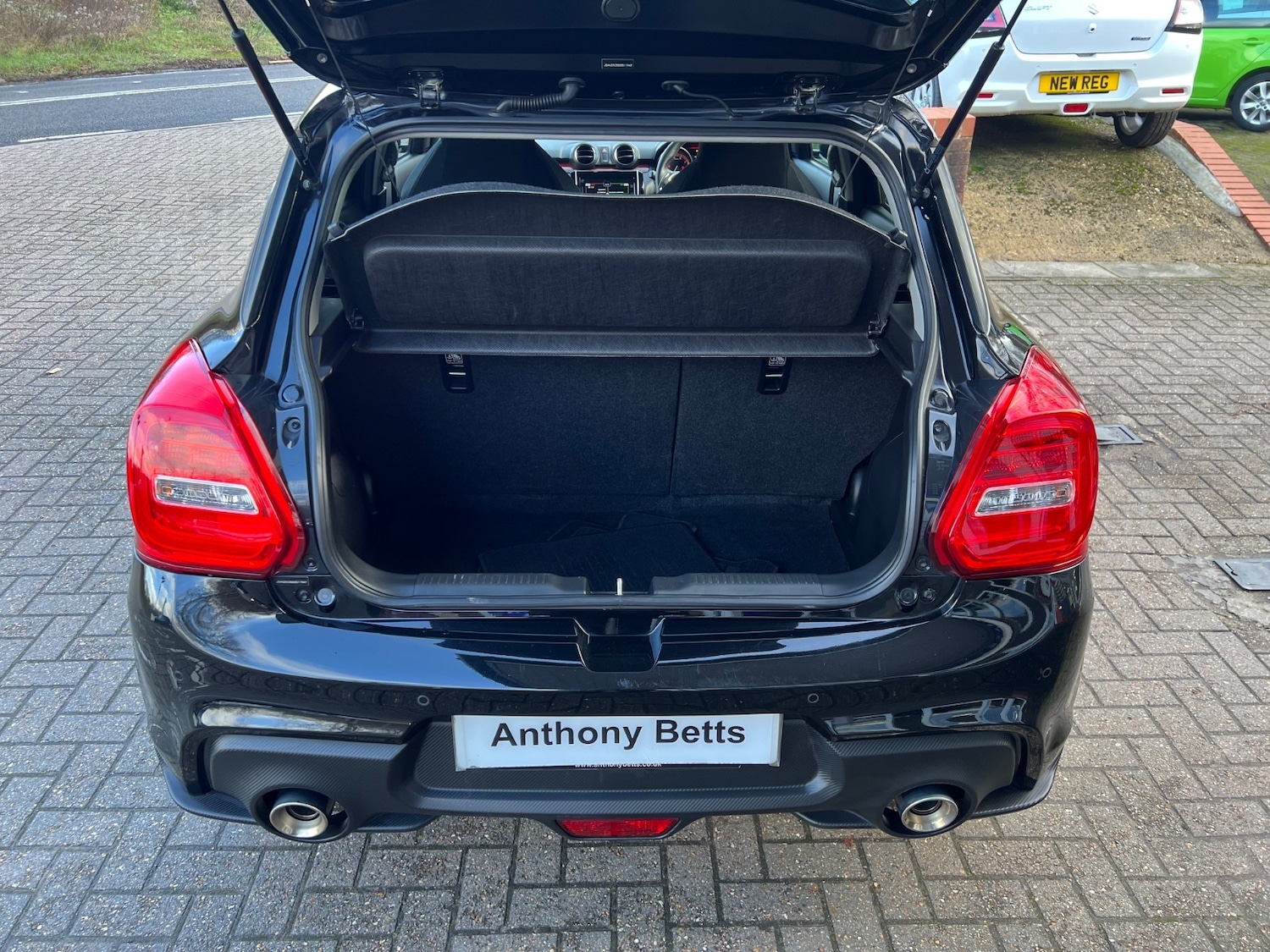 Used Suzuki Swift 2023 for sale - 77393468: Photo 7