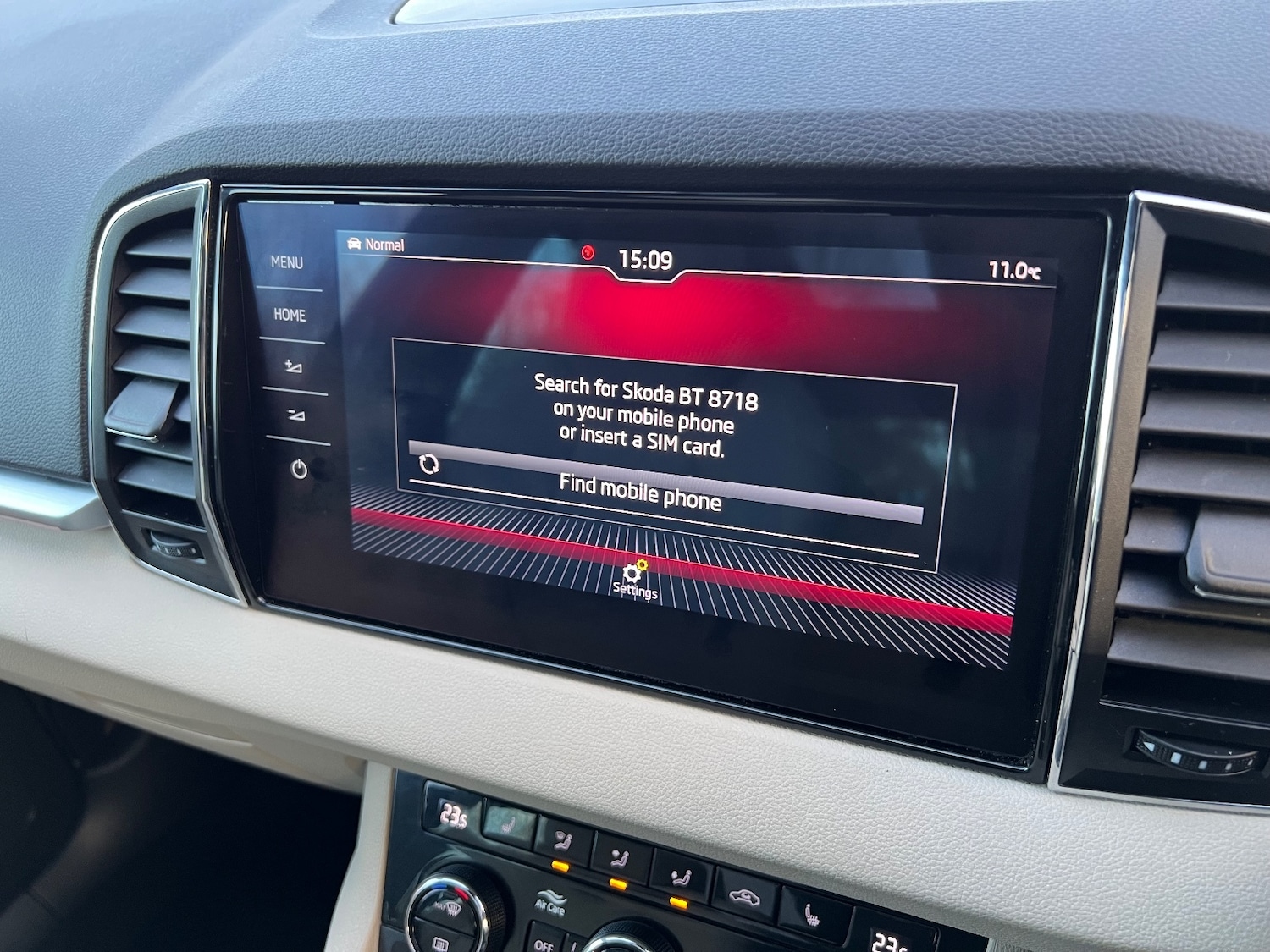 Used Skoda Karoq 2020 for sale - 76888637: Photo 25