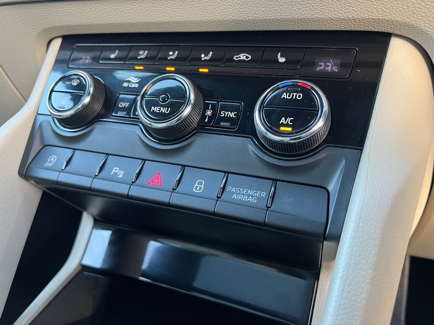 Used Skoda Karoq 2020 for sale - 76888637: Photo 31