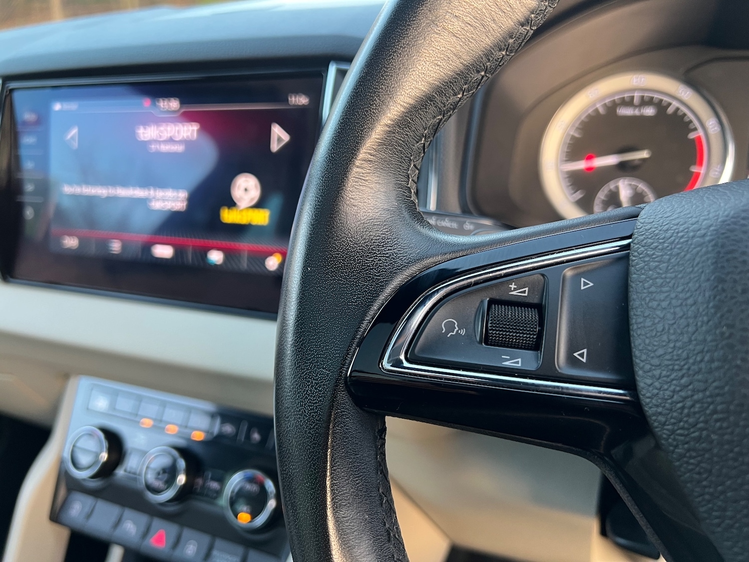 Used Skoda Karoq 2020 for sale - 76888637: Photo 33