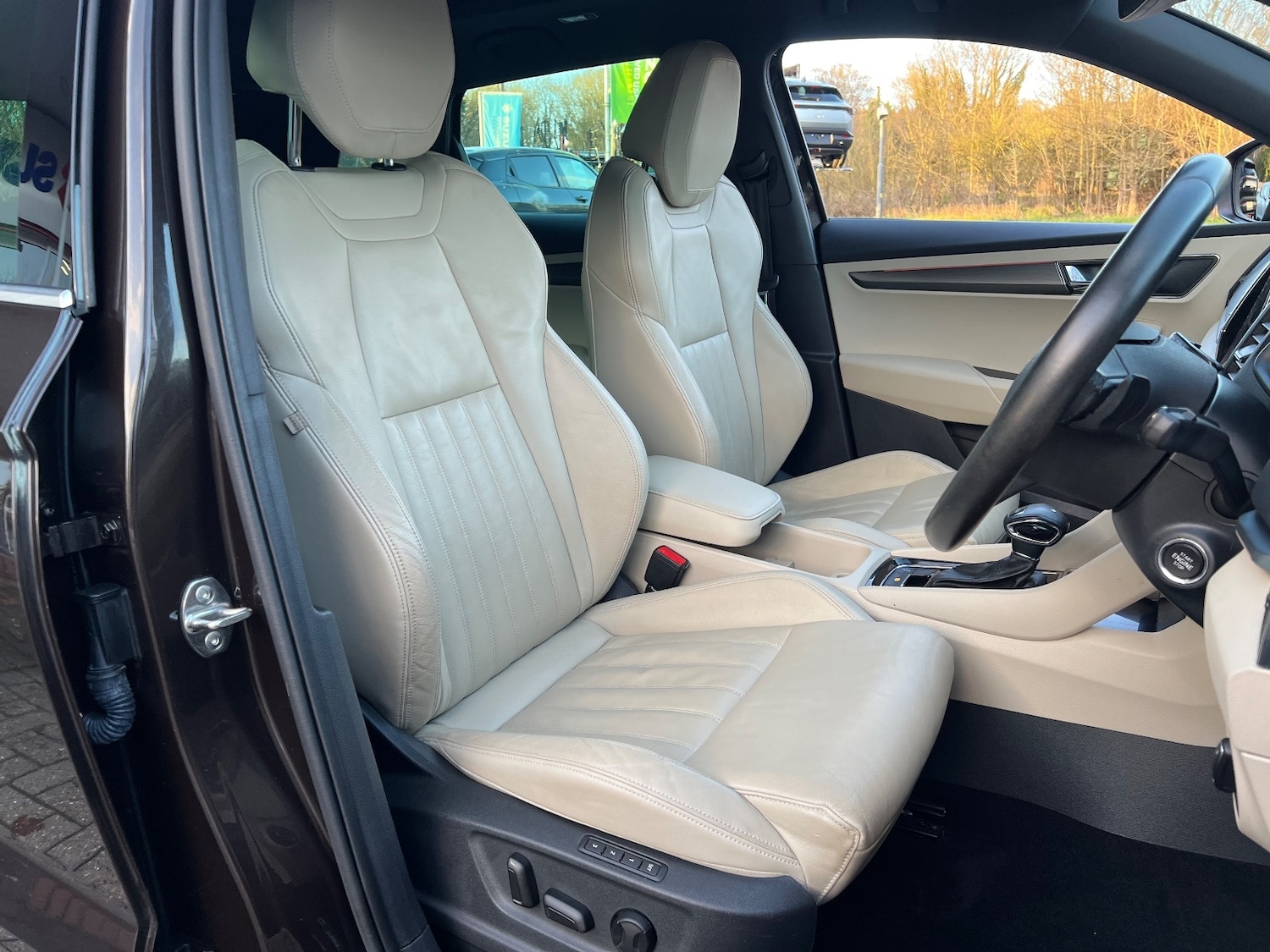 Used Skoda Karoq 2020 for sale - 76888637: Photo 37