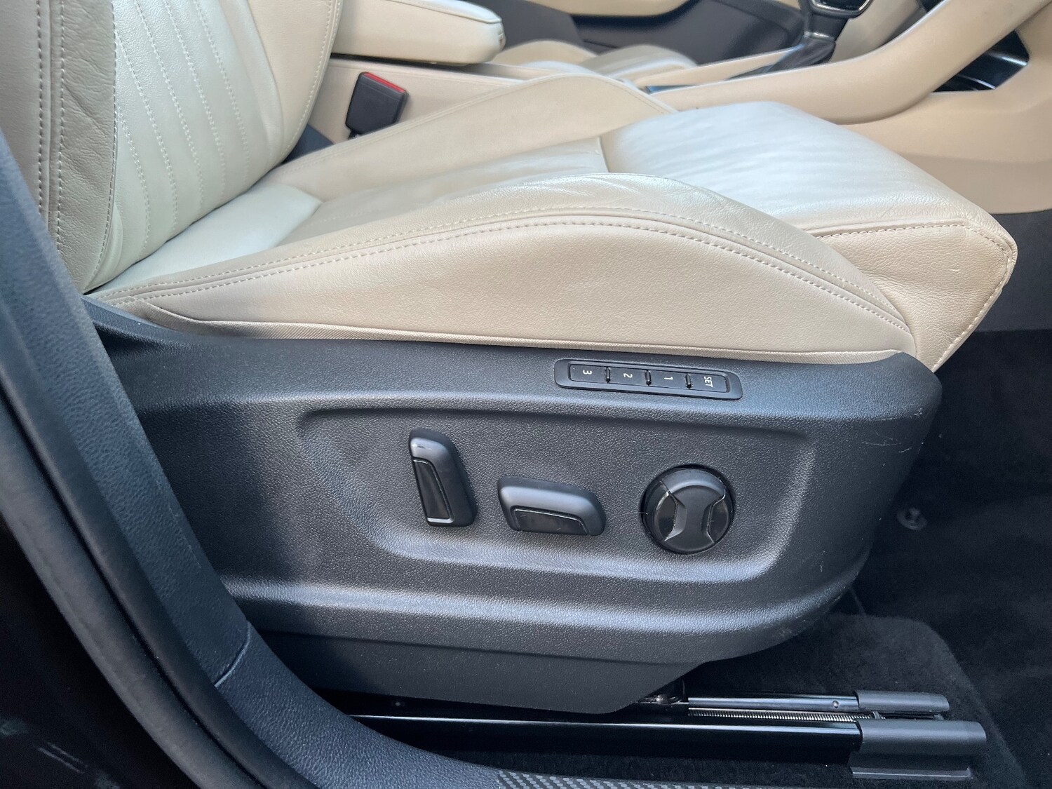 Used Skoda Karoq 2020 for sale - 76888637: Photo 38