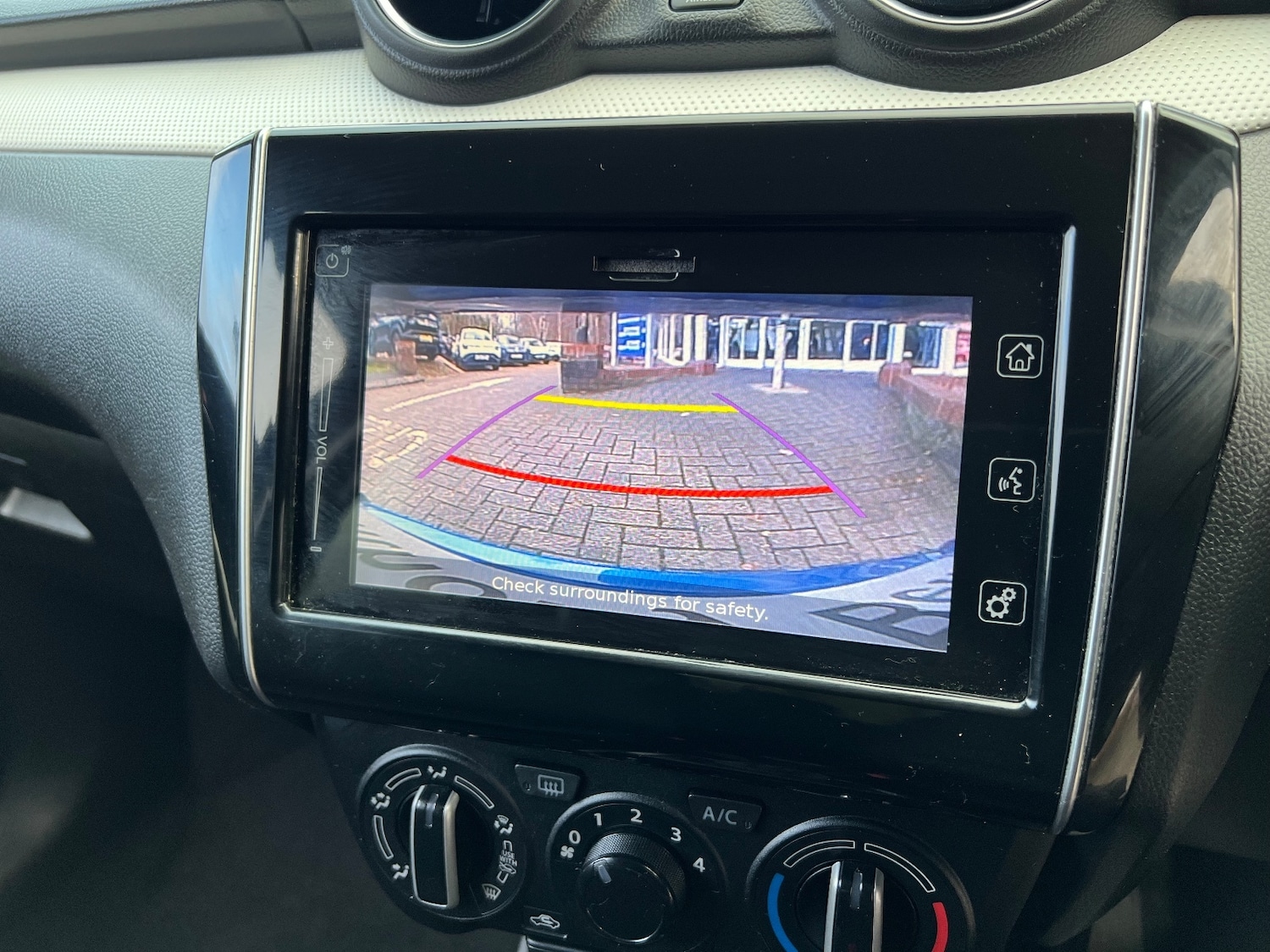 Used Suzuki Swift 2018 for sale - 76977934: Photo 17