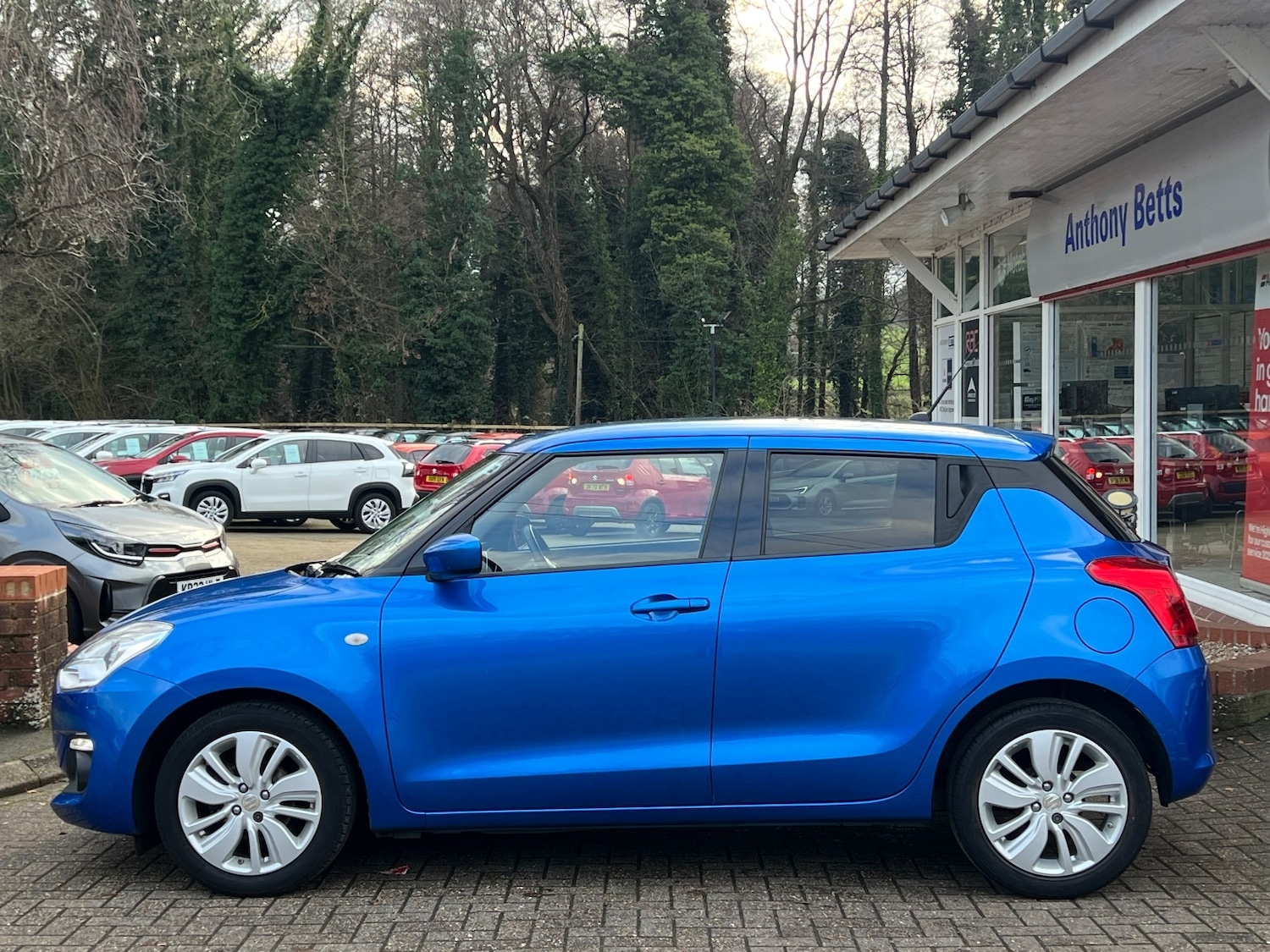 Used Suzuki Swift 2018 for sale - 76977934: Photo 38