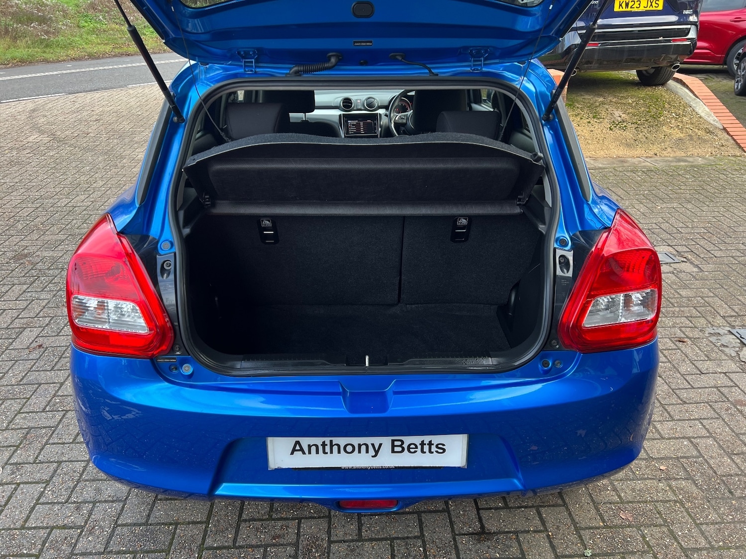 Used Suzuki Swift 2018 for sale - 76977934: Photo 7