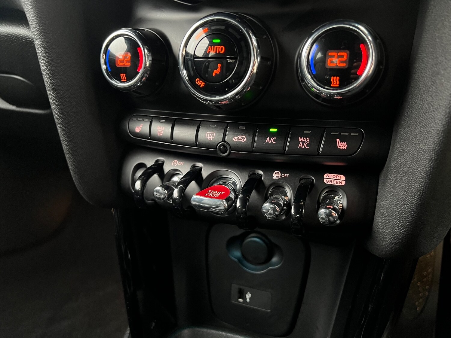 Used MINI Hatch 2024 for sale - 77004923: Photo 27