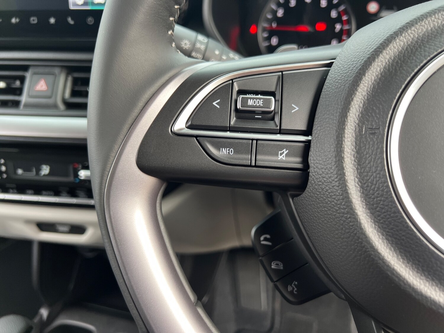 Used Suzuki Swift 2025 for sale - 77470937: Photo 28