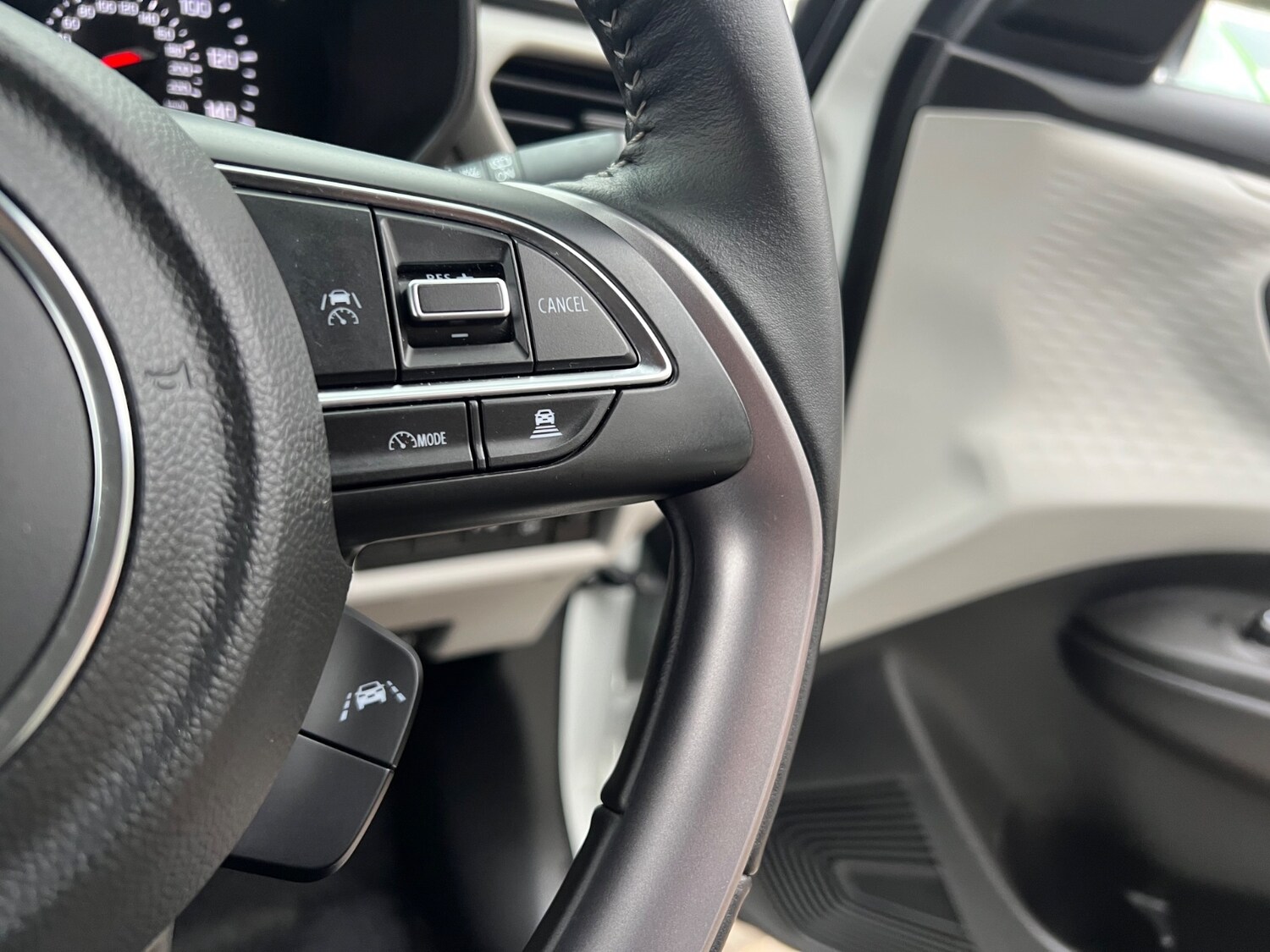 Used Suzuki Swift 2024 for sale - 77281104: Photo 25