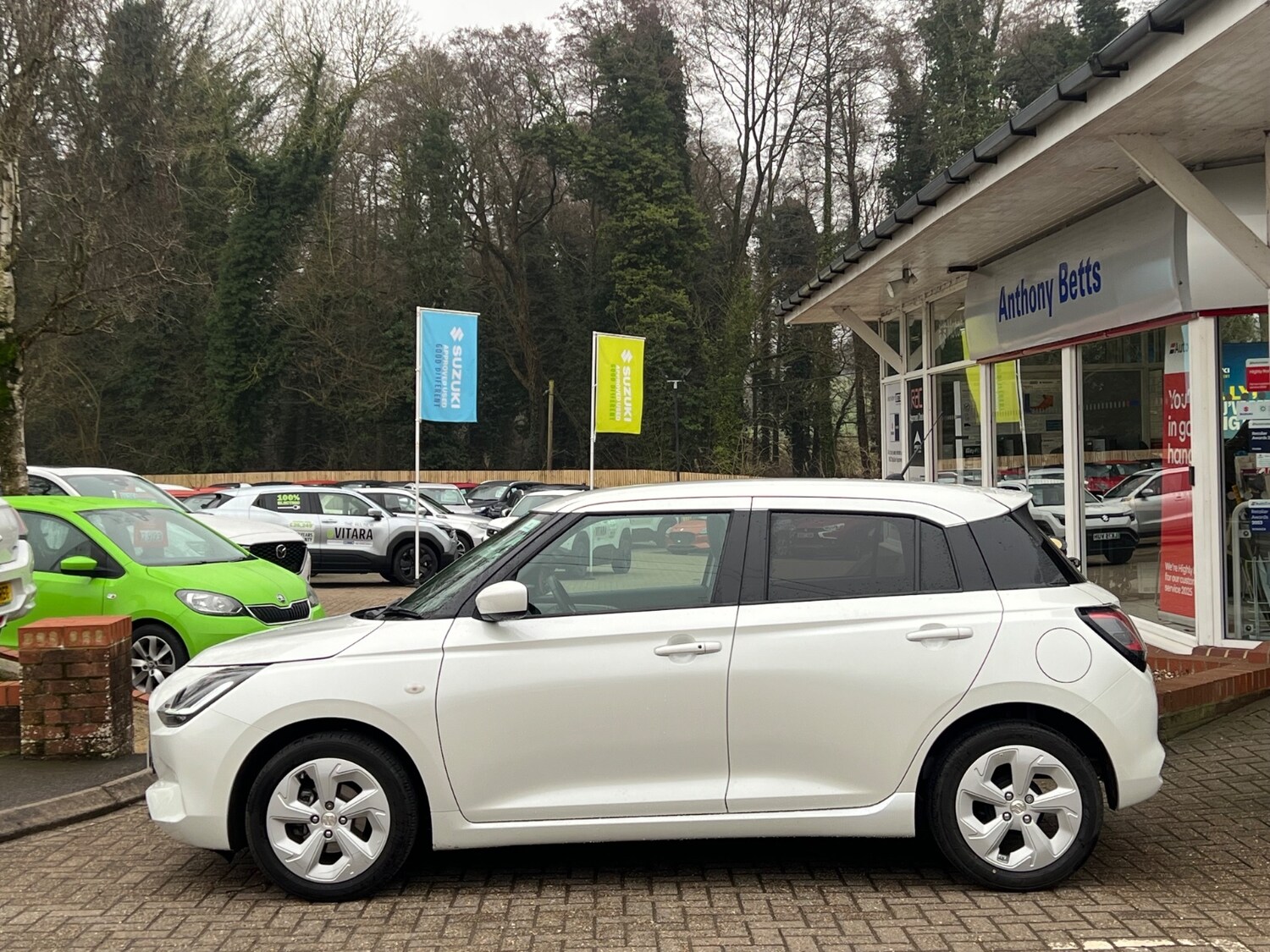 Used Suzuki Swift 2024 for sale - 77281104: Photo 37