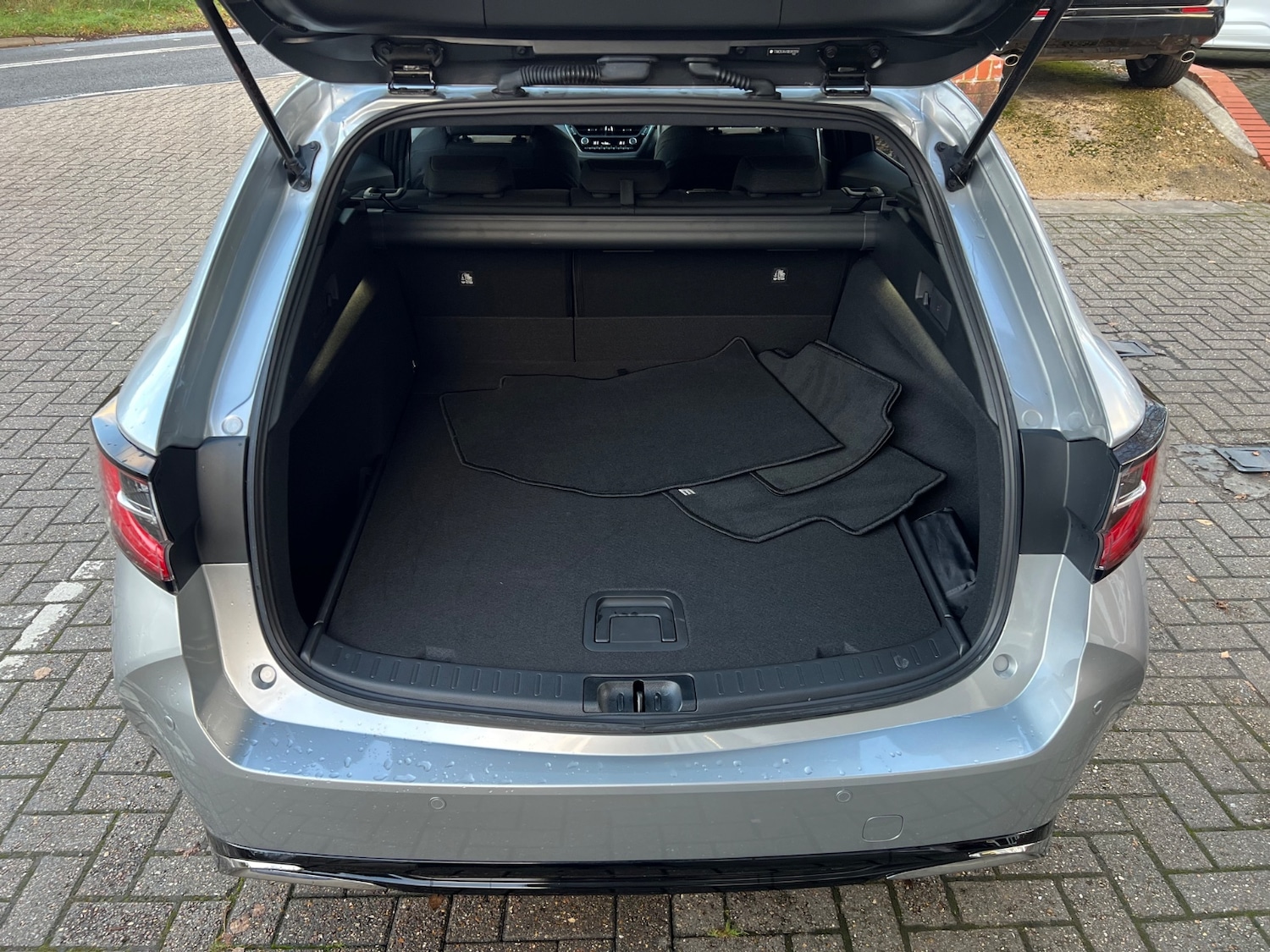 Used Suzuki Swace 2024 for sale - 76650132: Photo 7