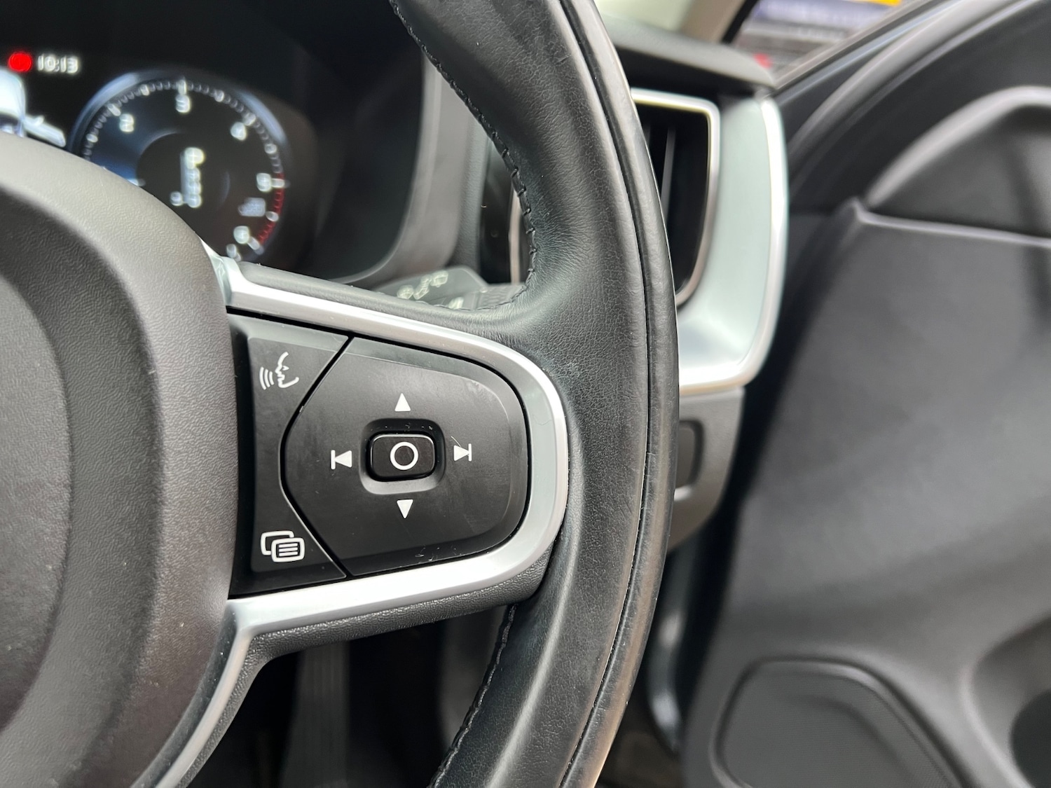 Used Volvo XC60 2018 for sale - 76650125: Photo 24