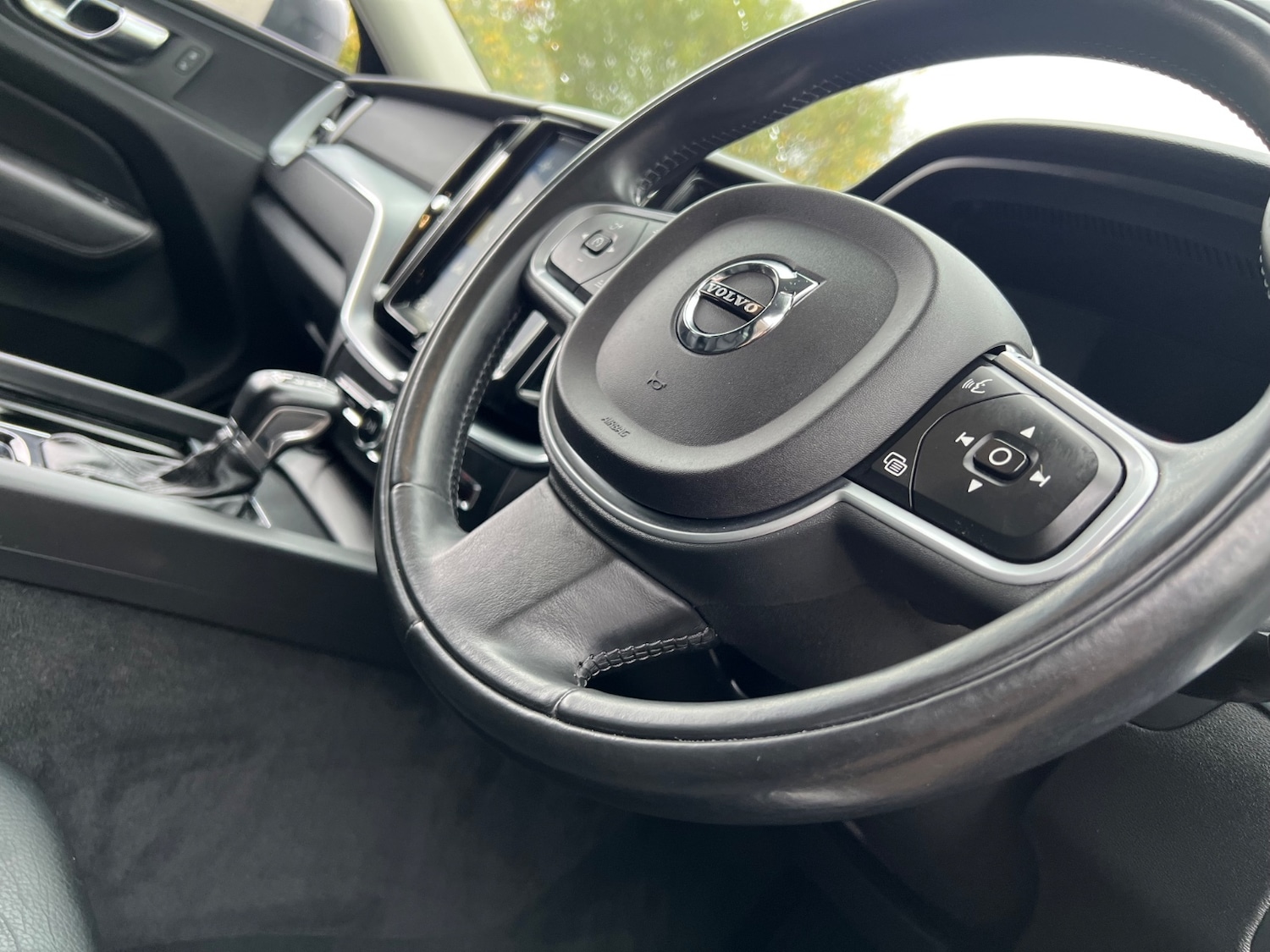 Used Volvo XC60 2018 for sale - 76650125: Photo 25