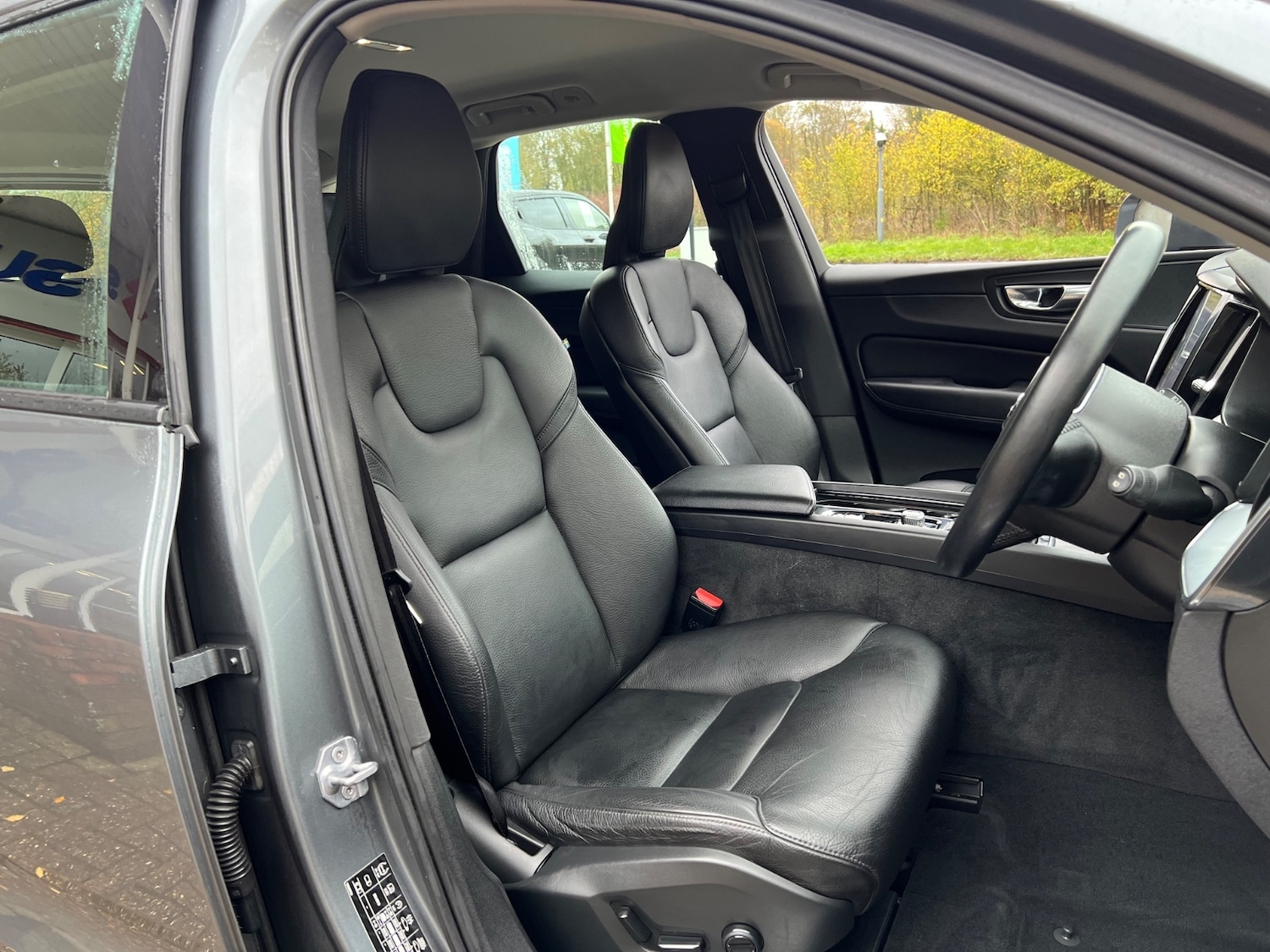 Used Volvo XC60 2018 for sale - 76650125: Photo 28