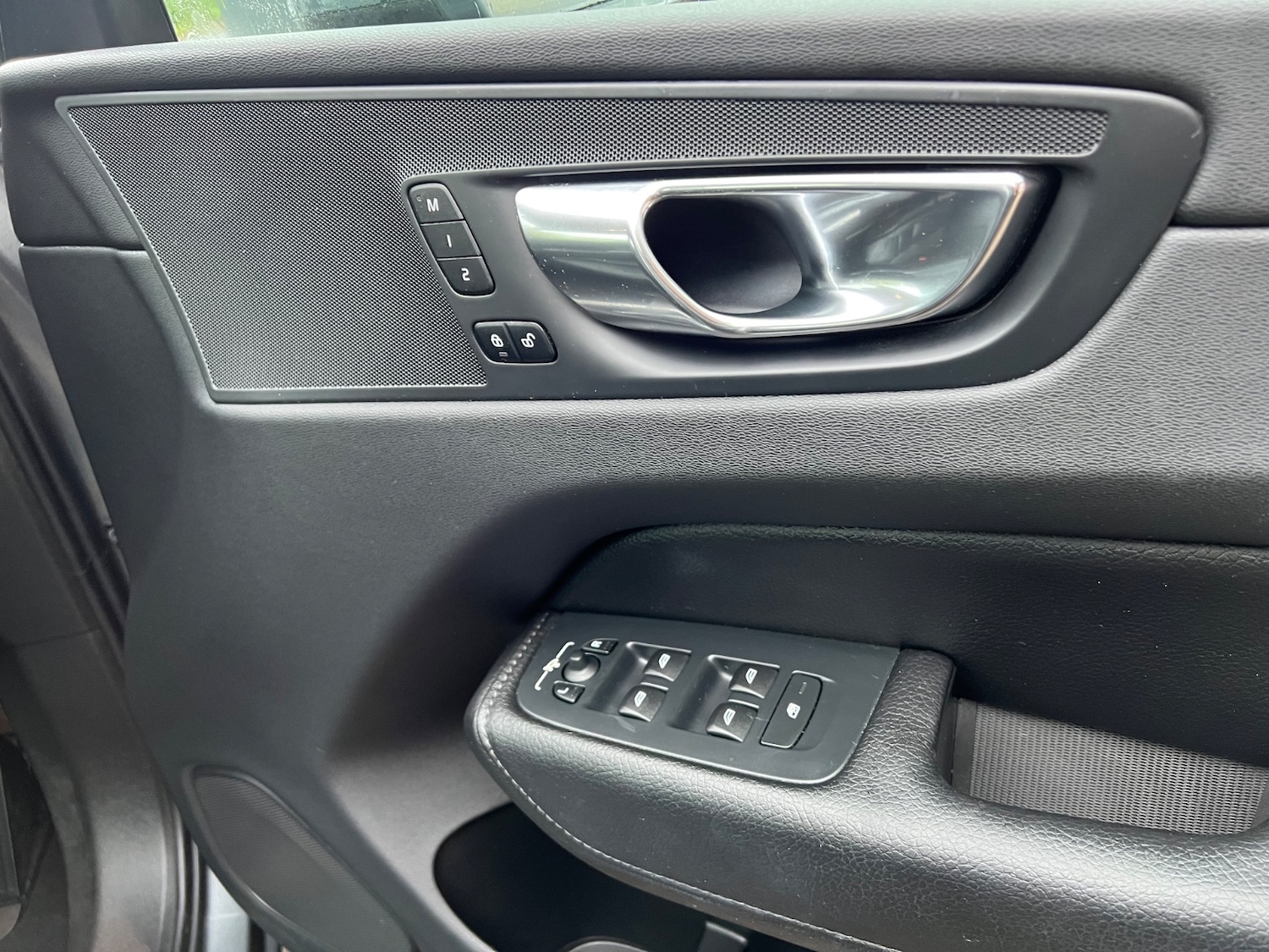 Used Volvo XC60 2018 for sale - 76650125: Photo 30