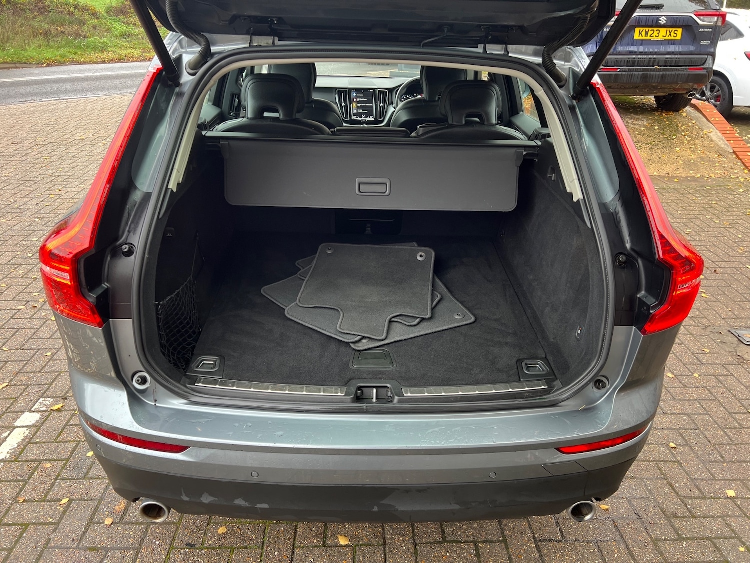 Used Volvo XC60 2018 for sale - 76650125: Photo 6