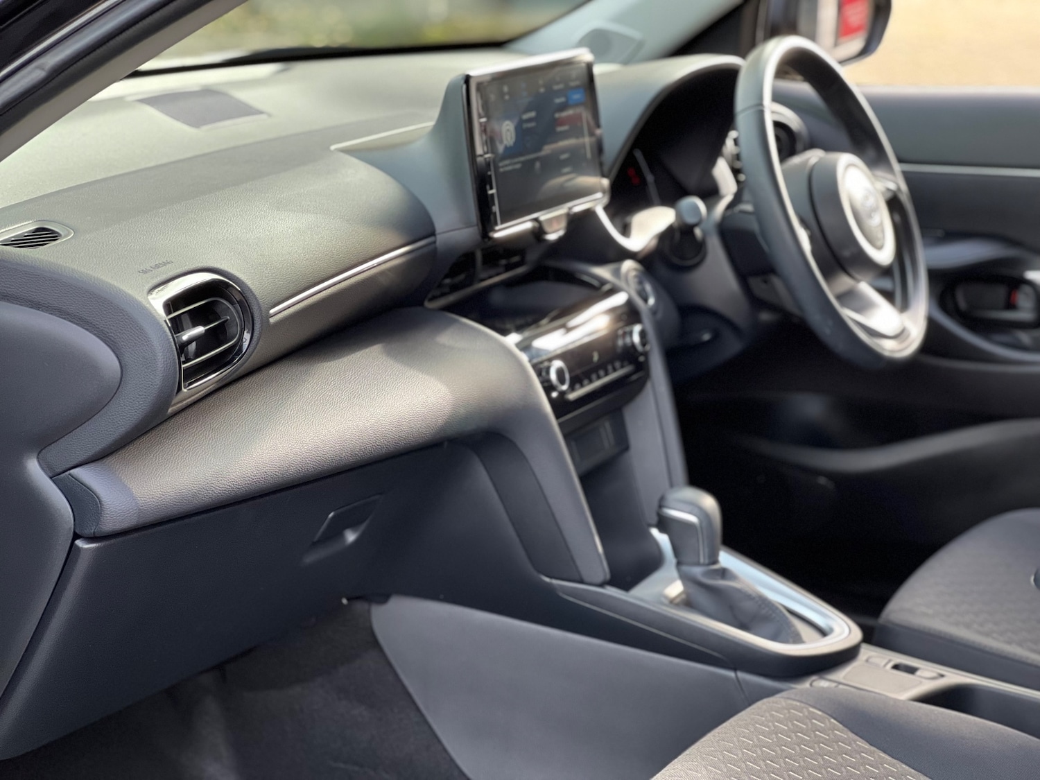 Used Toyota Yaris Cross 2024 for sale - 76650108: Photo 10