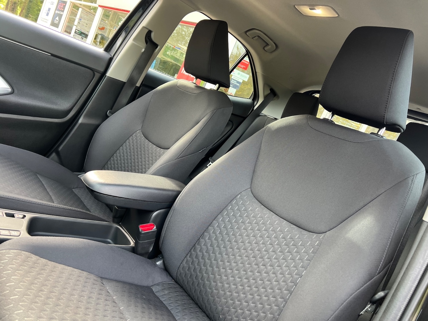 Used Toyota Yaris Cross 2024 for sale - 76650108: Photo 13