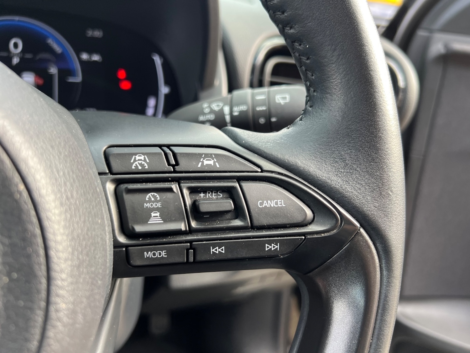 Used Toyota Yaris Cross 2024 for sale - 76650108: Photo 29