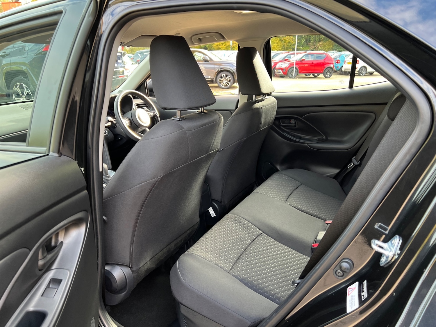 Used Toyota Yaris Cross 2024 for sale - 76650108: Photo 9